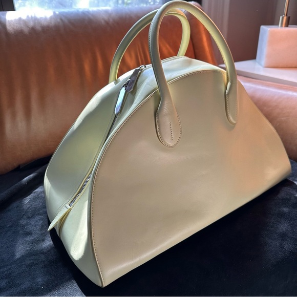 Calvin Klein runway designer collection leather yellow bowling bag studio luxury - Picture 7 of 17